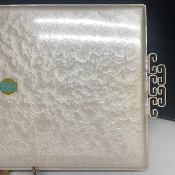 Luxurious Gold and Cream Serveware Tray - Picture 9 of 15